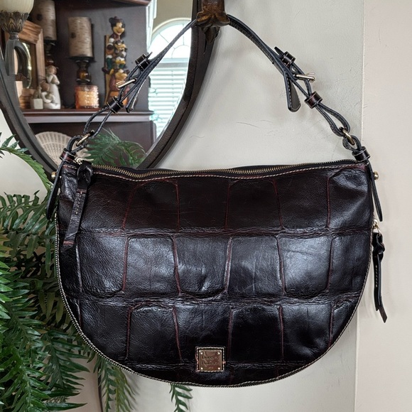 Dooney & Bourke Luna Hobo Bag Black Crocodile-Embossed Leather Expandable Purse